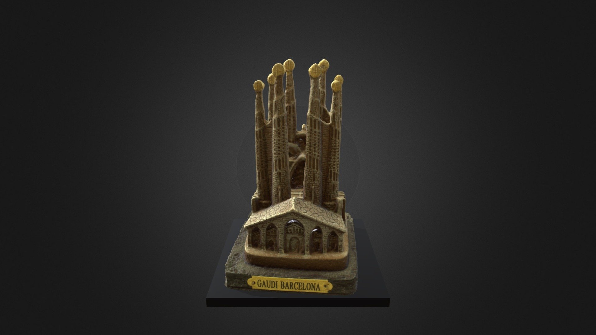 Souvenir de La Sagrada Familia de Barcelona realizado a partir de tomas con cámara Canon y trípode en condiciones de luz difusa (caja de luz difusa casera) y sobre elemento giratorio. 32-26 estereopares por sesión, 4 anillos de arriba a abajo. Posterior edición con Blender 8se le añade plataforma). Pruebas posteriores al término de Introducción a la fotogrametría digital de la UBU - Sagrada Familia (souvenir) - 3D model by Lety Crespillo (@makiabela) 3d model